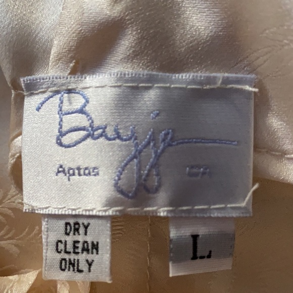 Authentic Vintage lace Wedding Dress - Picture 9 of 10